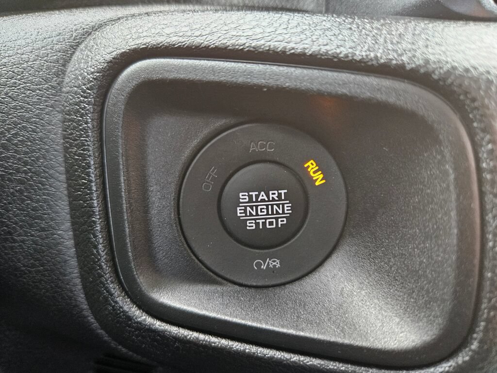 Used 2025 Jeep Wrangler Sport AWD/4WD image 29