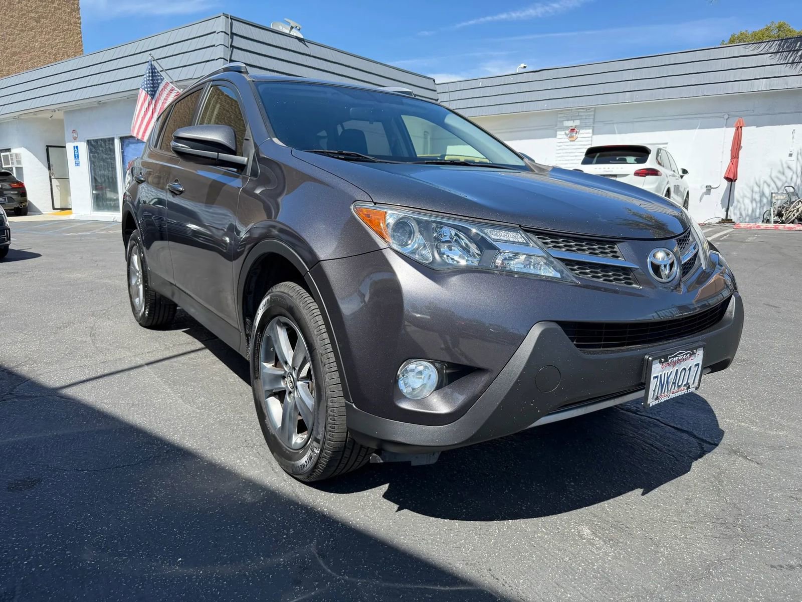 Used 2015 Toyota RAV4 XLE FWD image 8