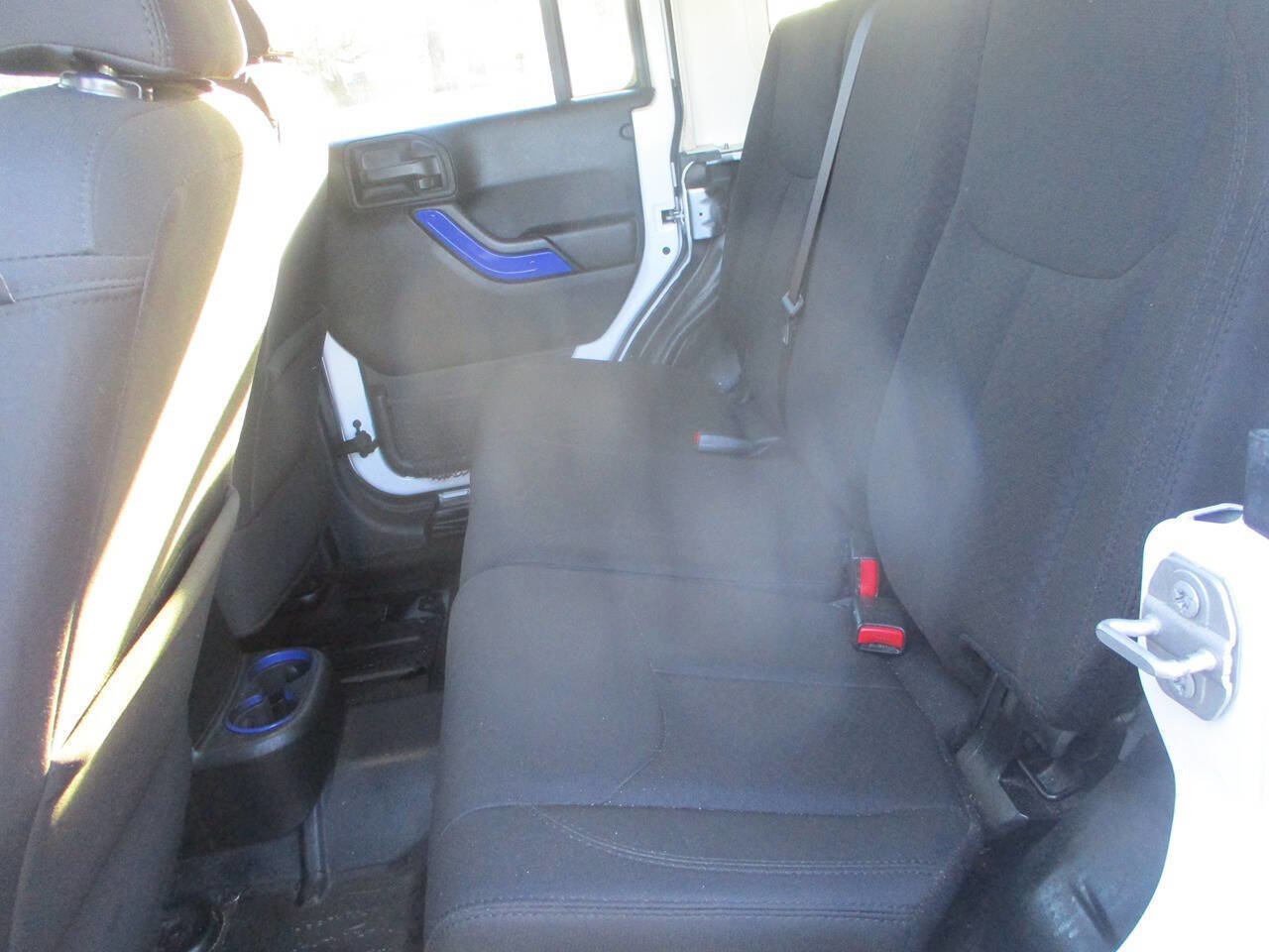 Used 2018 Jeep Wrangler Unlimited Sport S image 7