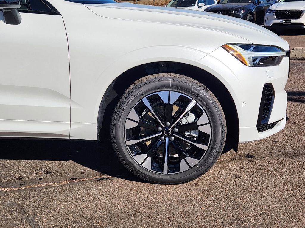 New 2026 Volvo XC60 T8 Plus w/ Protection Package Premier image 28