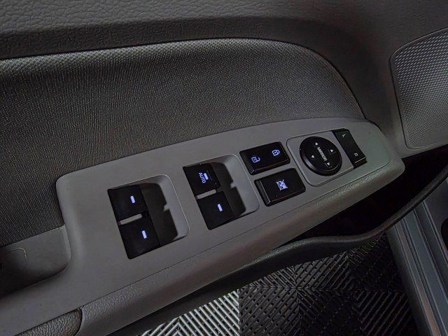 Used 2018 Hyundai Elantra Value Edition FWD image 28