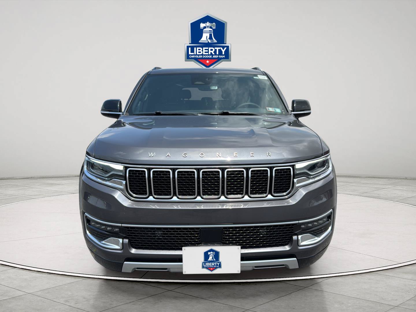 Certified 2024 Jeep Wagoneer L Series II w/ Flexible Seating Group AWD/4WD image 2