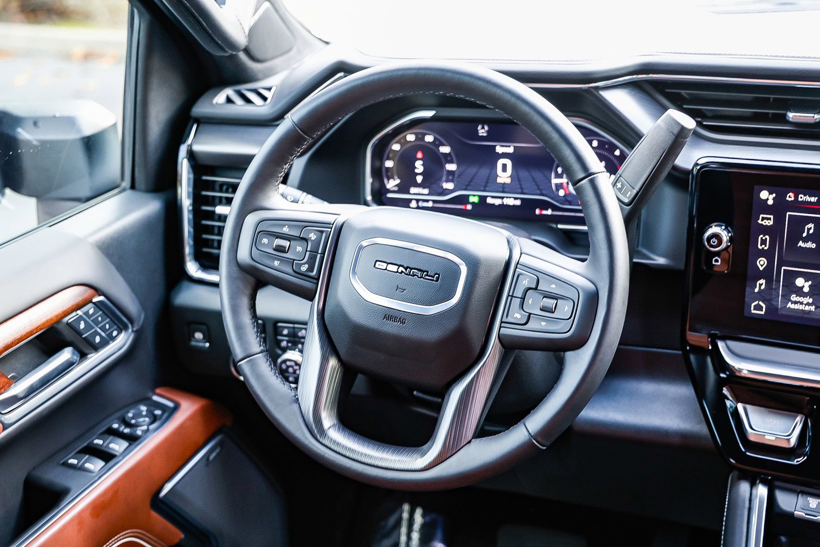 Used 2024 GMC Sierra 3500 Denali Ultimate image 13