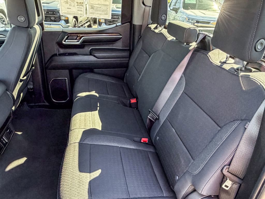 Used 2024 GMC Sierra 1500 SLE image 39