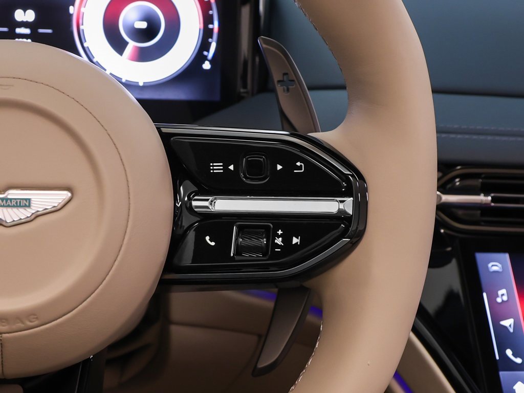Used 2024 Aston Martin DB12 Convertible image 44