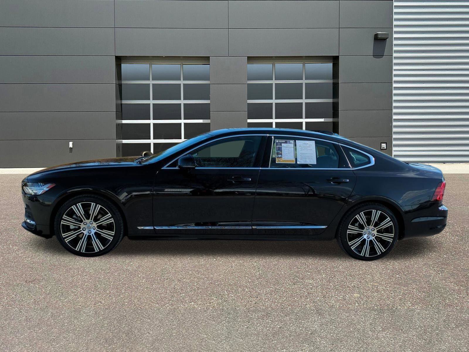 Used 2025 Volvo S90 B6 Plus image 4