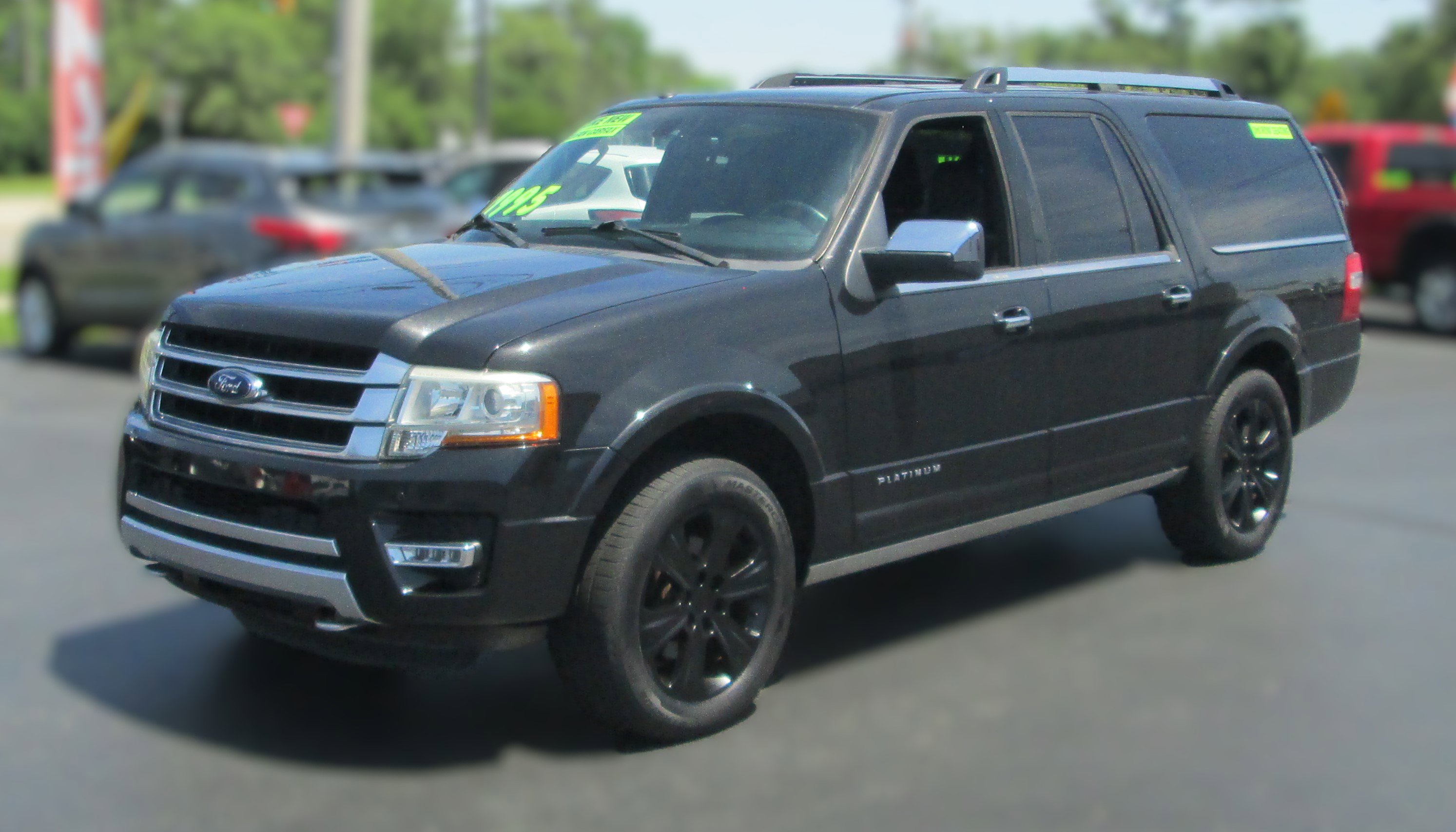 Used 2015 Ford Expedition EL Platinum AWD/4WD image 2