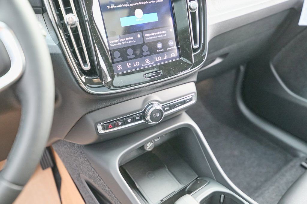 New 2026 Volvo XC40 B5 Core w/ Climate Package image 14