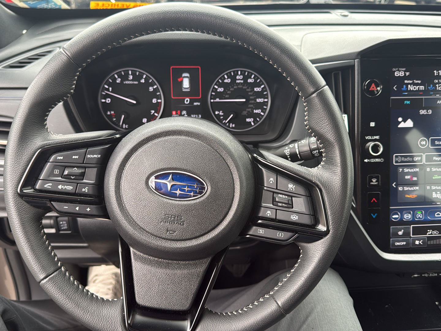 Used 2025 Subaru Forester Premium AWD/4WD image 9