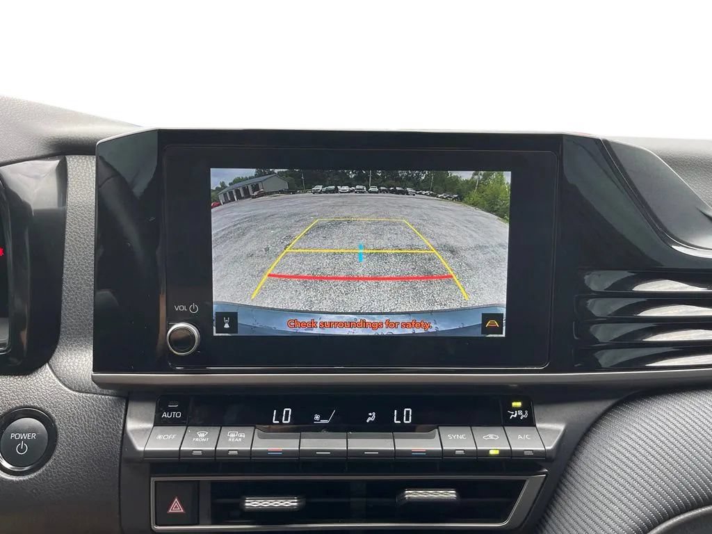Used 2025 Toyota Camry SE FWD image 29