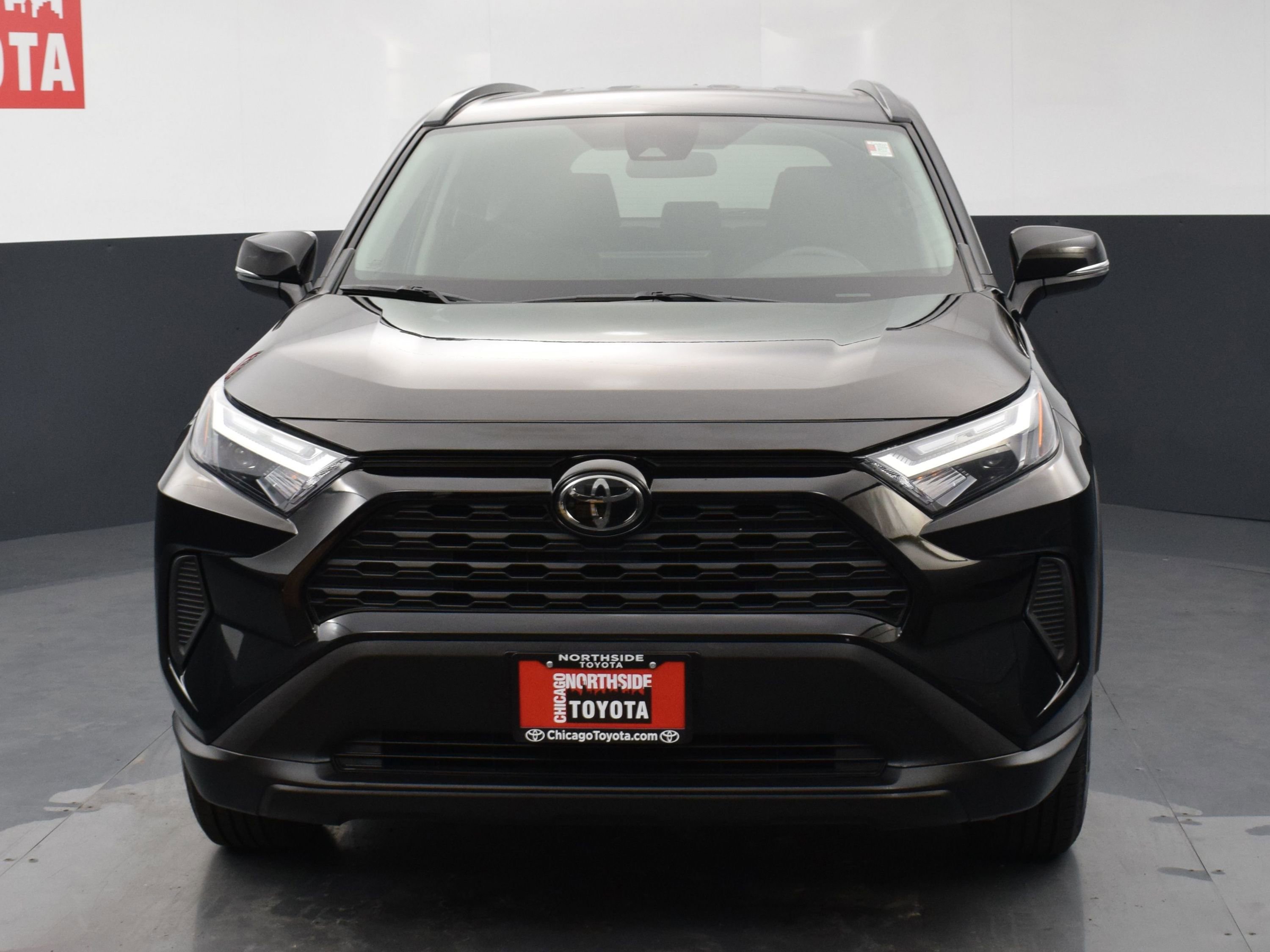 Used 2022 Toyota RAV4 XLE AWD/4WD image 7