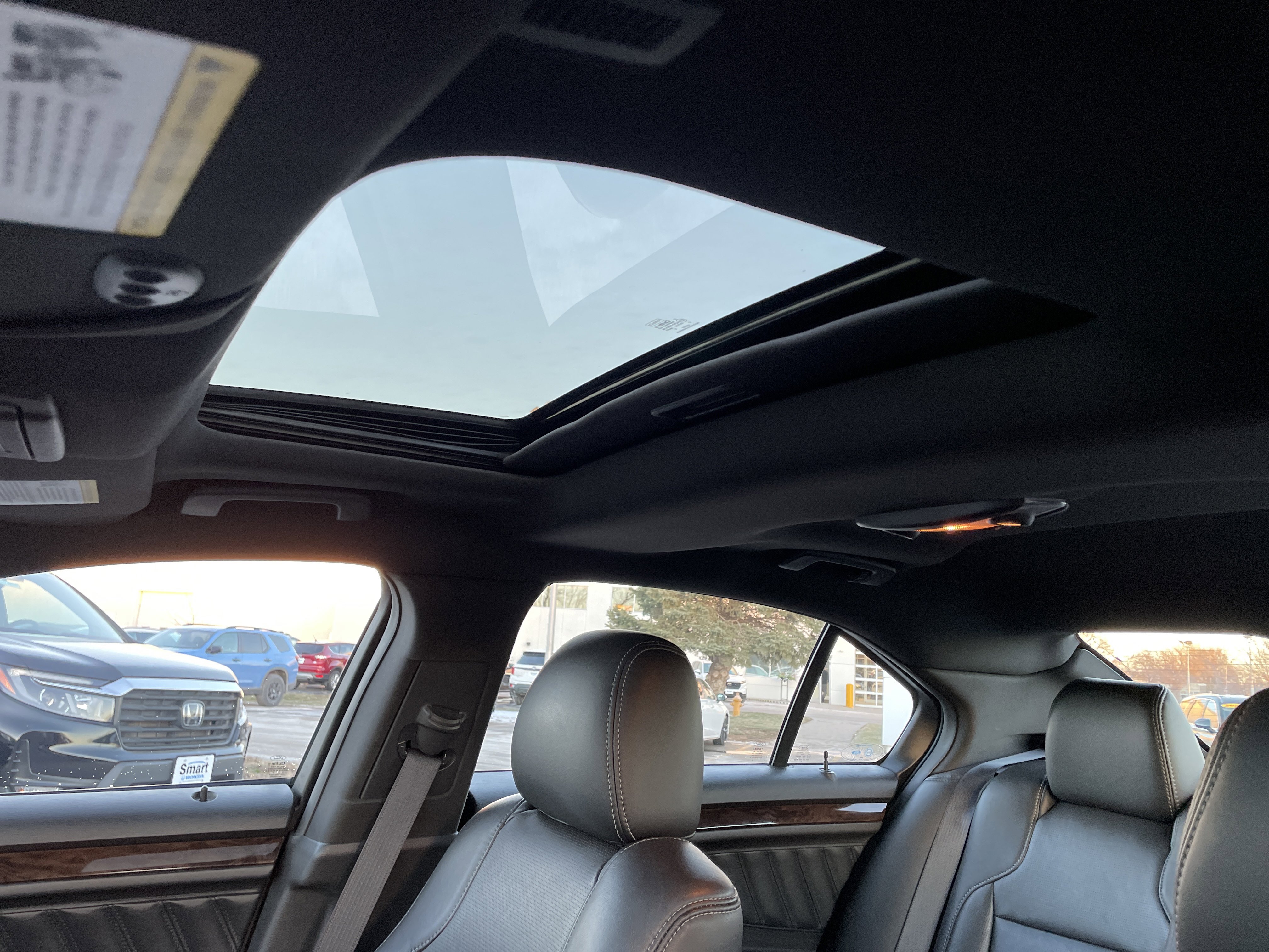 Used 2013 Ford Taurus Limited image 18