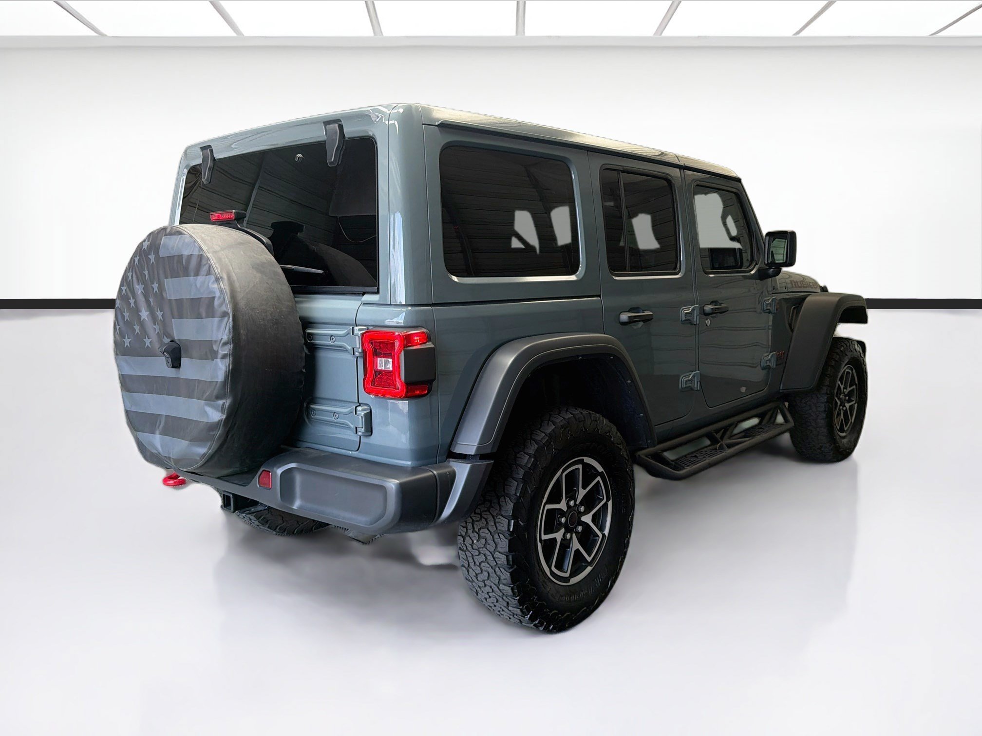 Used 2024 Jeep Wrangler Unlimited Rubicon w/ Convenience Group AWD/4WD image 4