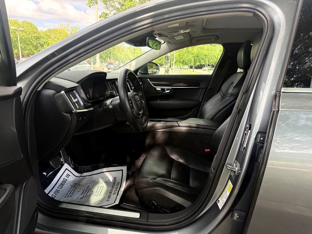 Used 2018 Volvo S90 T5 Momentum FWD image 11