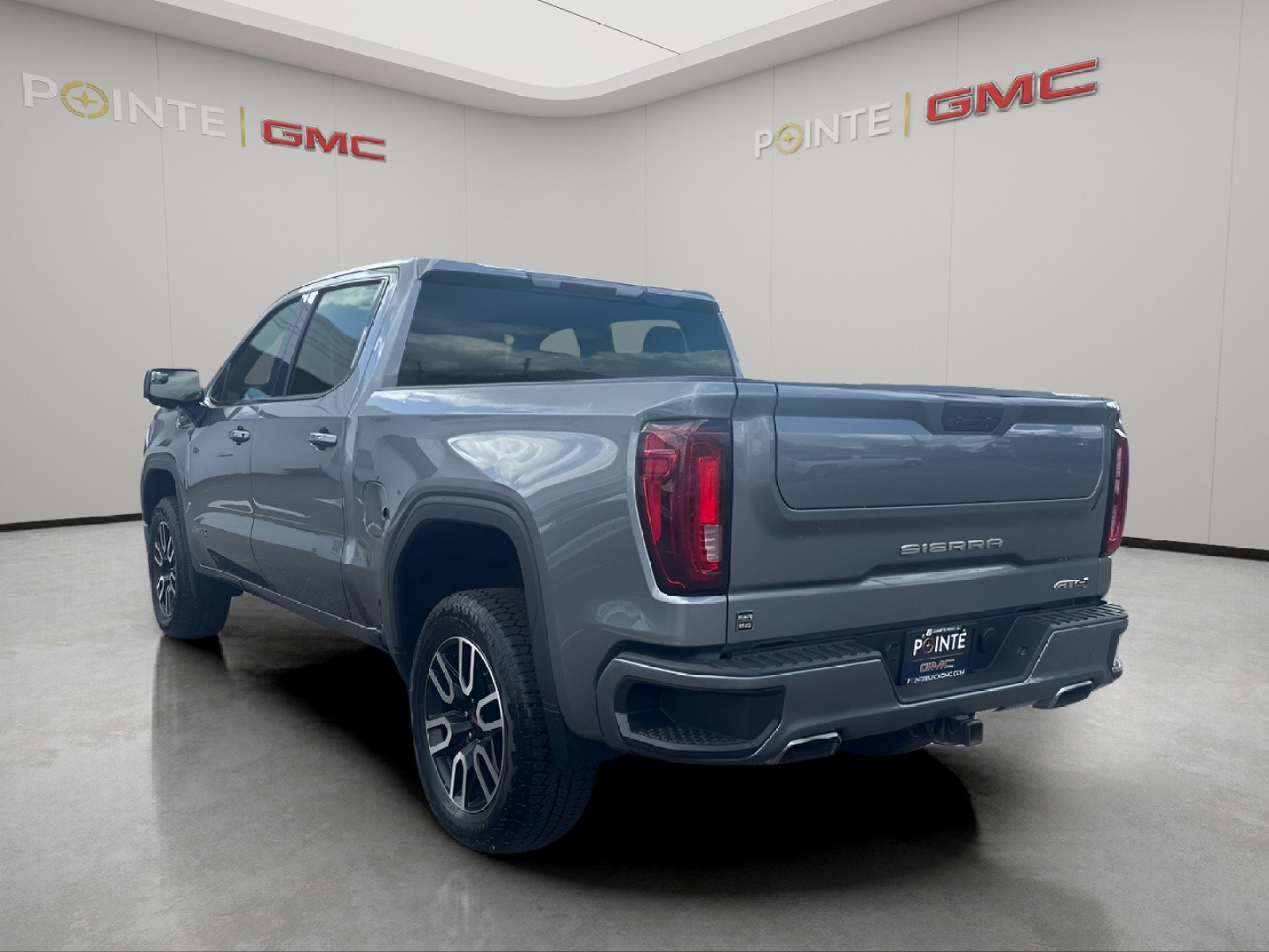Used 2021 GMC Sierra 1500 AT4 AWD/4WD image 5