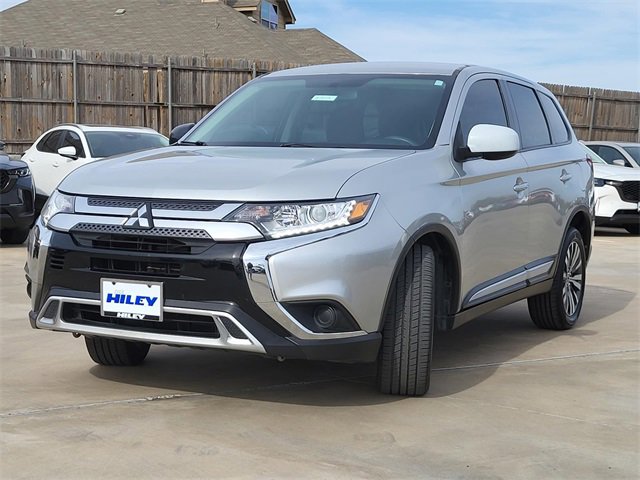 Used 2020 Mitsubishi Outlander ES image 2