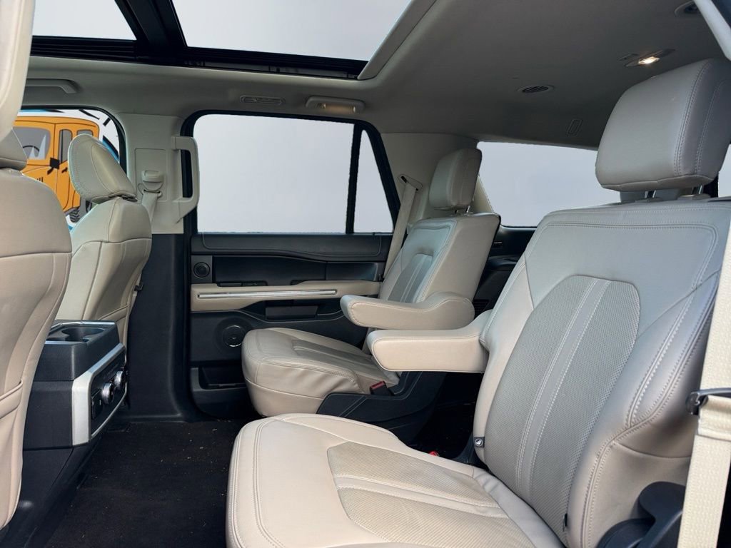 Used 2023 Ford Expedition Limited image 23