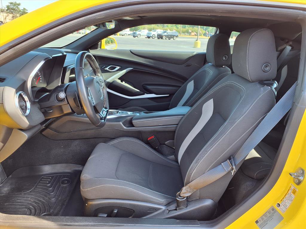 Used 2018 Chevrolet Camaro SS image 3