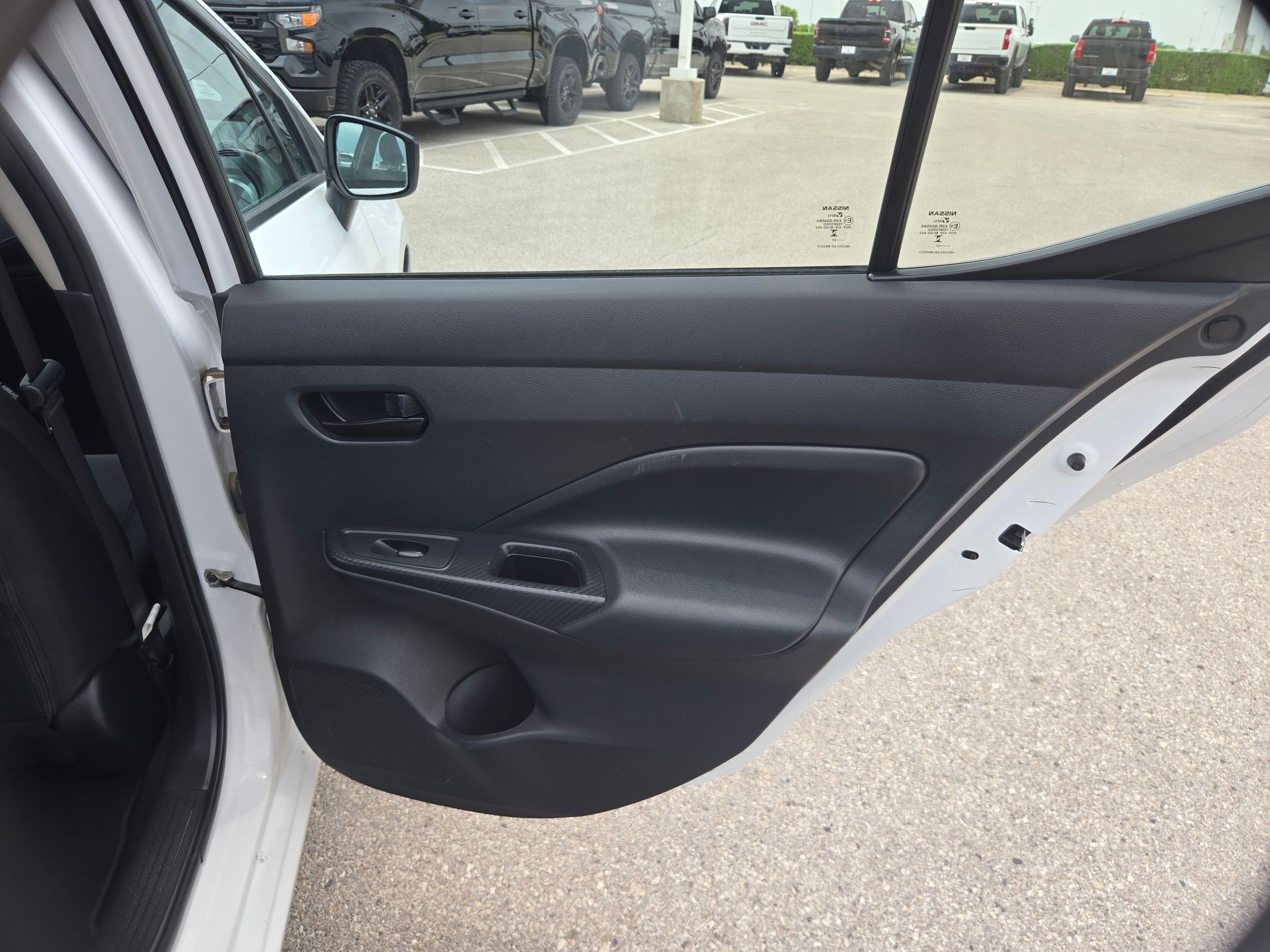 Used 2023 Nissan Versa S FWD image 23