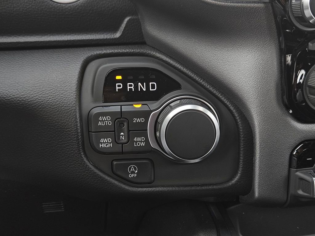 New 2026 RAM 1500 4x4 Crew Cab image 22