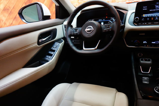 Certified 2023 Nissan Rogue SV w/ SV Premium B Package AWD/4WD image 14