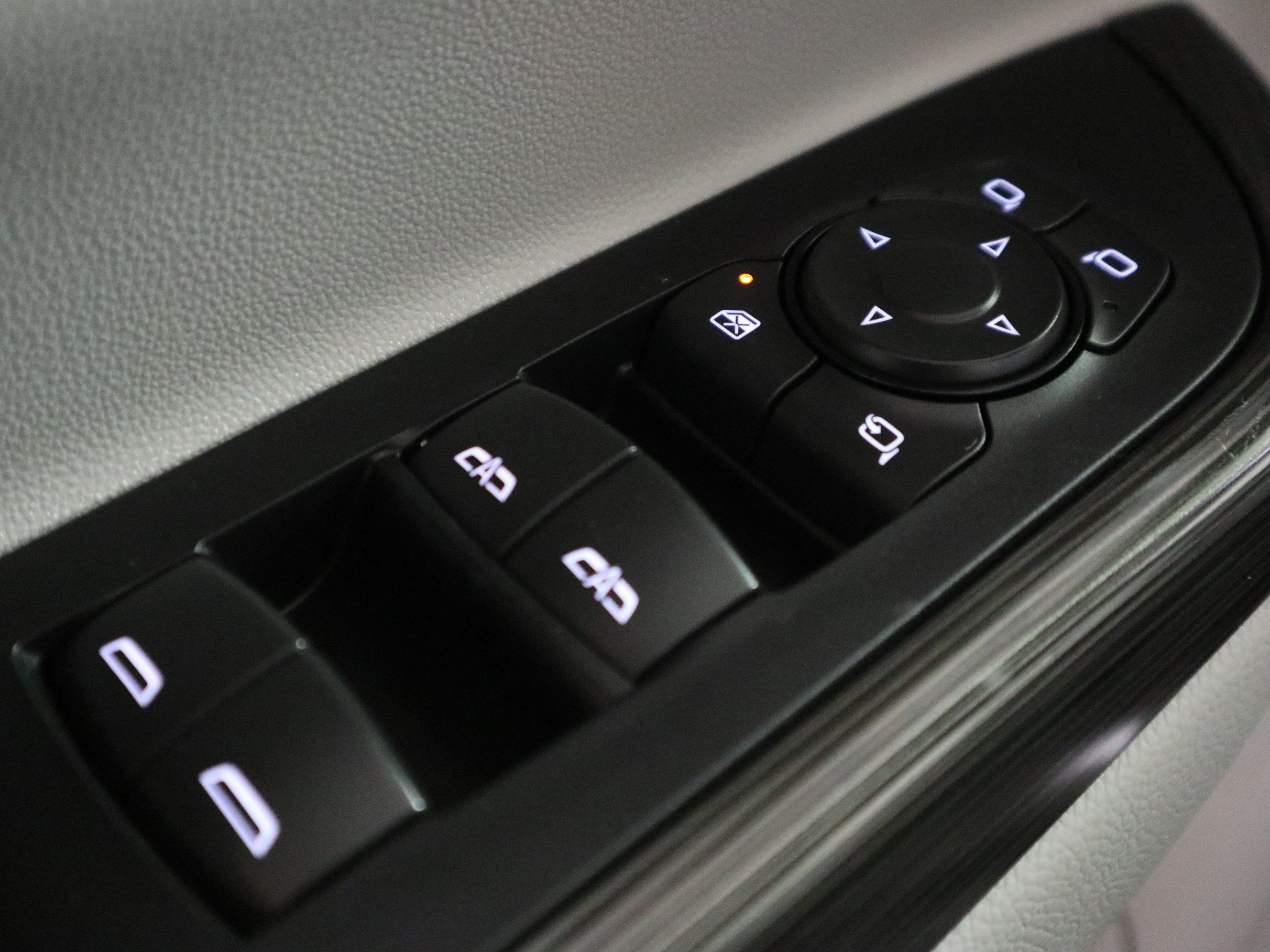 Used 2023 GMC Acadia SLT w/ Technology Package FWD image 34