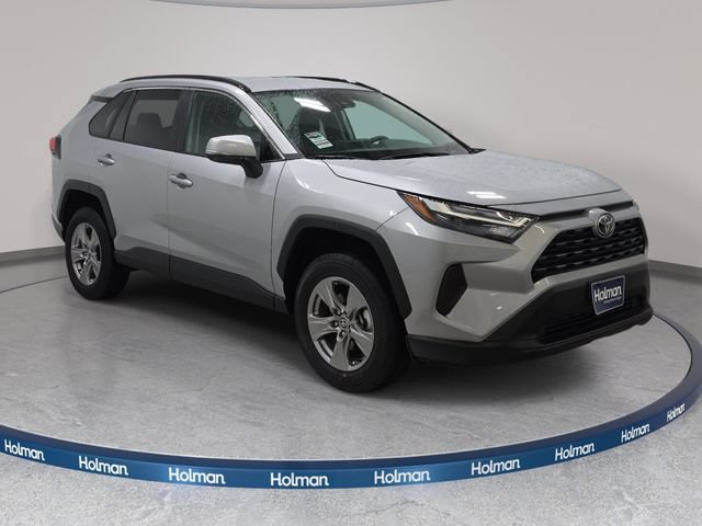 Certified 2025 Toyota RAV4 XLE AWD/4WD image 3