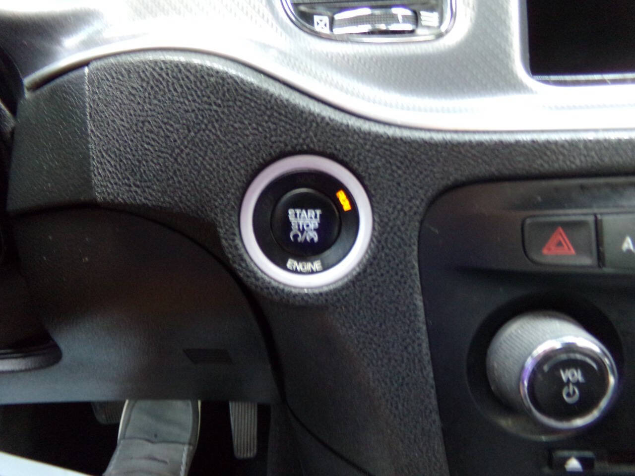 Used 2014 Dodge Charger SE RWD image 57