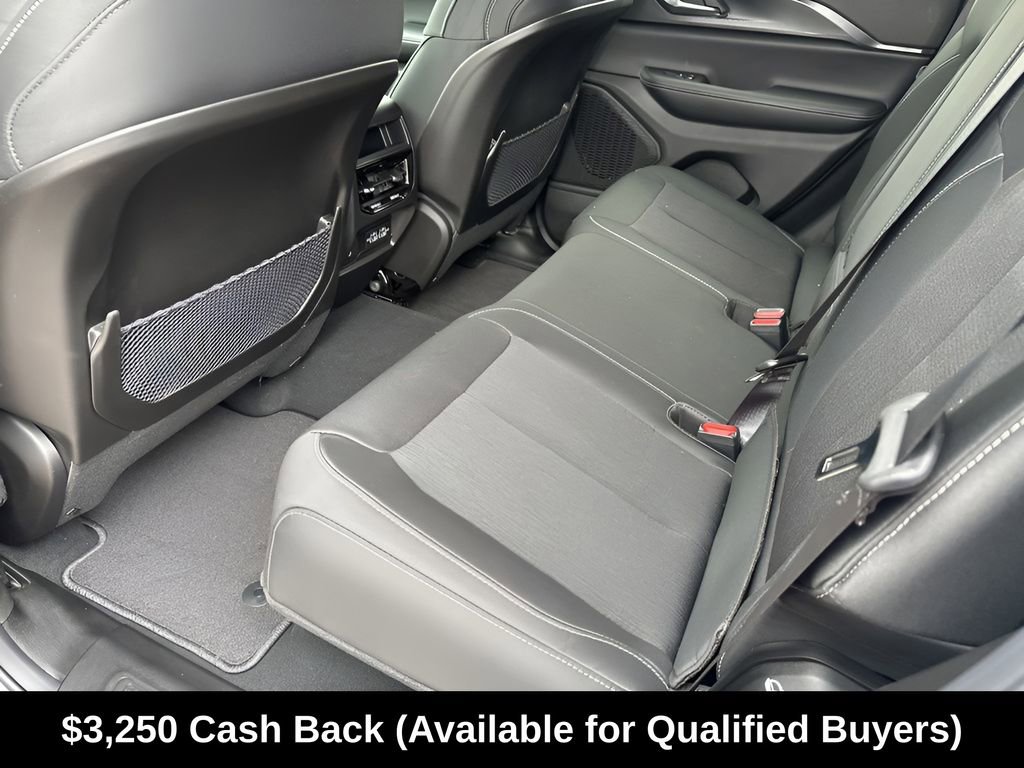 New 2025 Jeep Grand Cherokee Laredo X w/ Luxury Tech Group I RWD image 23