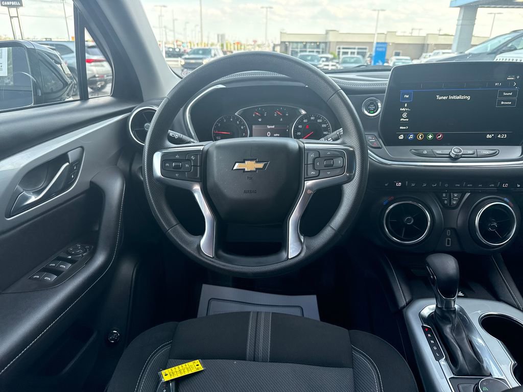 Used 2024 Chevrolet Blazer LT w/ Convenience Package image 17