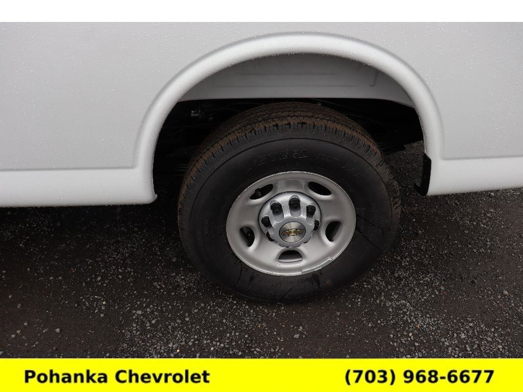 New 2025 Chevrolet Express 2500 w/ Driver Convenience Package image 23