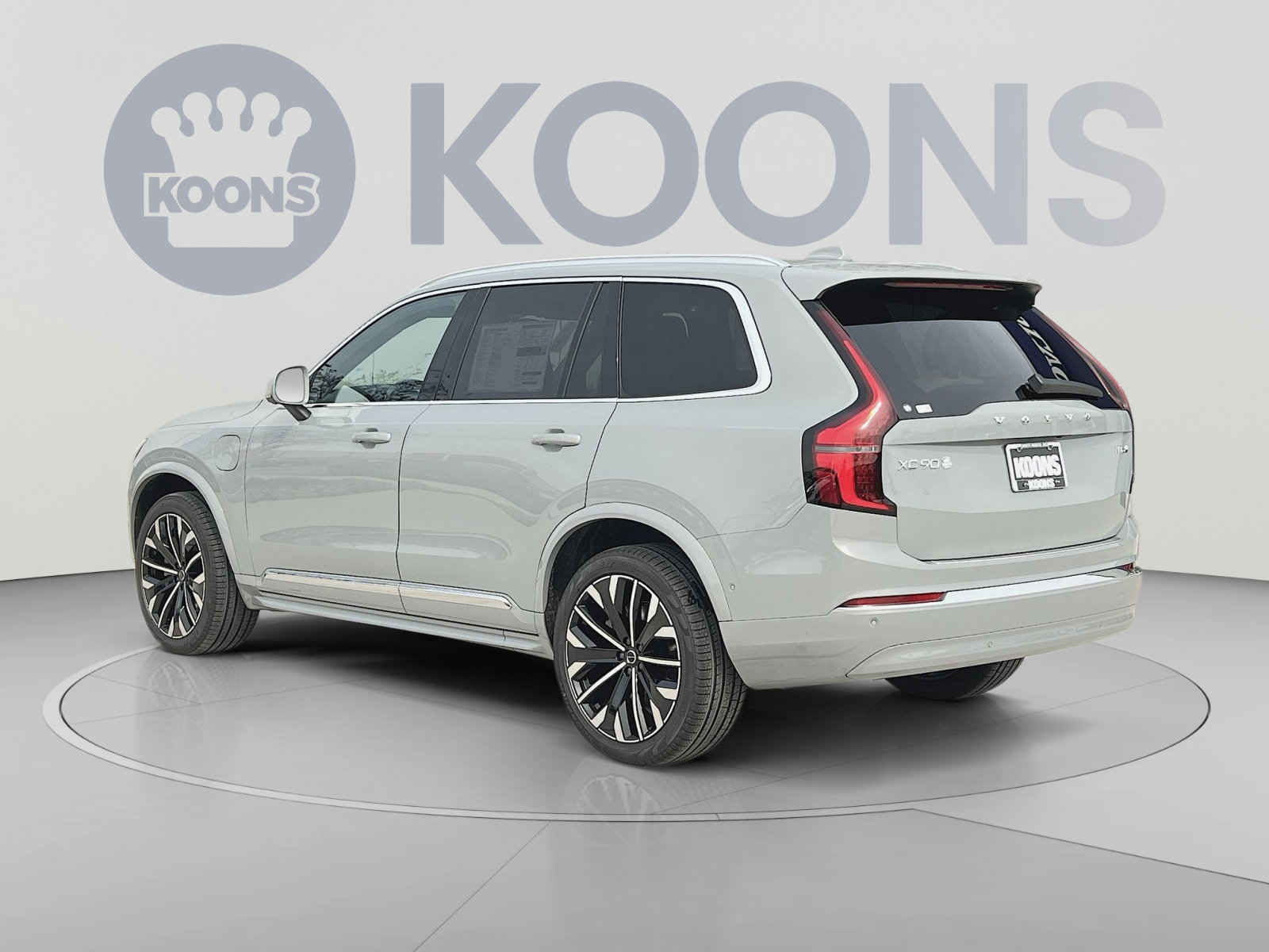 New 2026 Volvo XC90 T8 Plus w/ Protection Package Premier AWD/4WD image 14