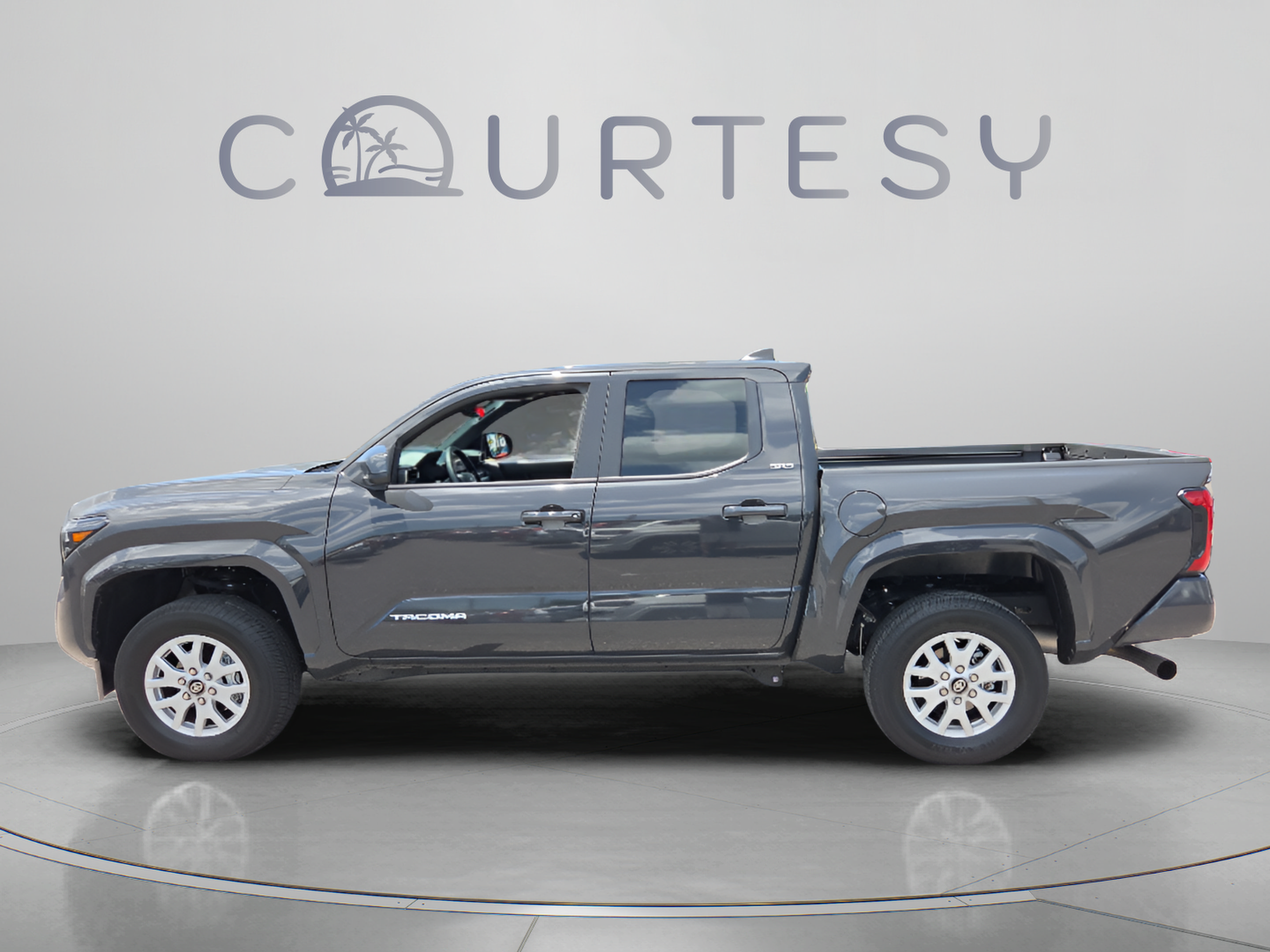 Certified 2026 Toyota Tacoma SR5 AWD/4WD image 2