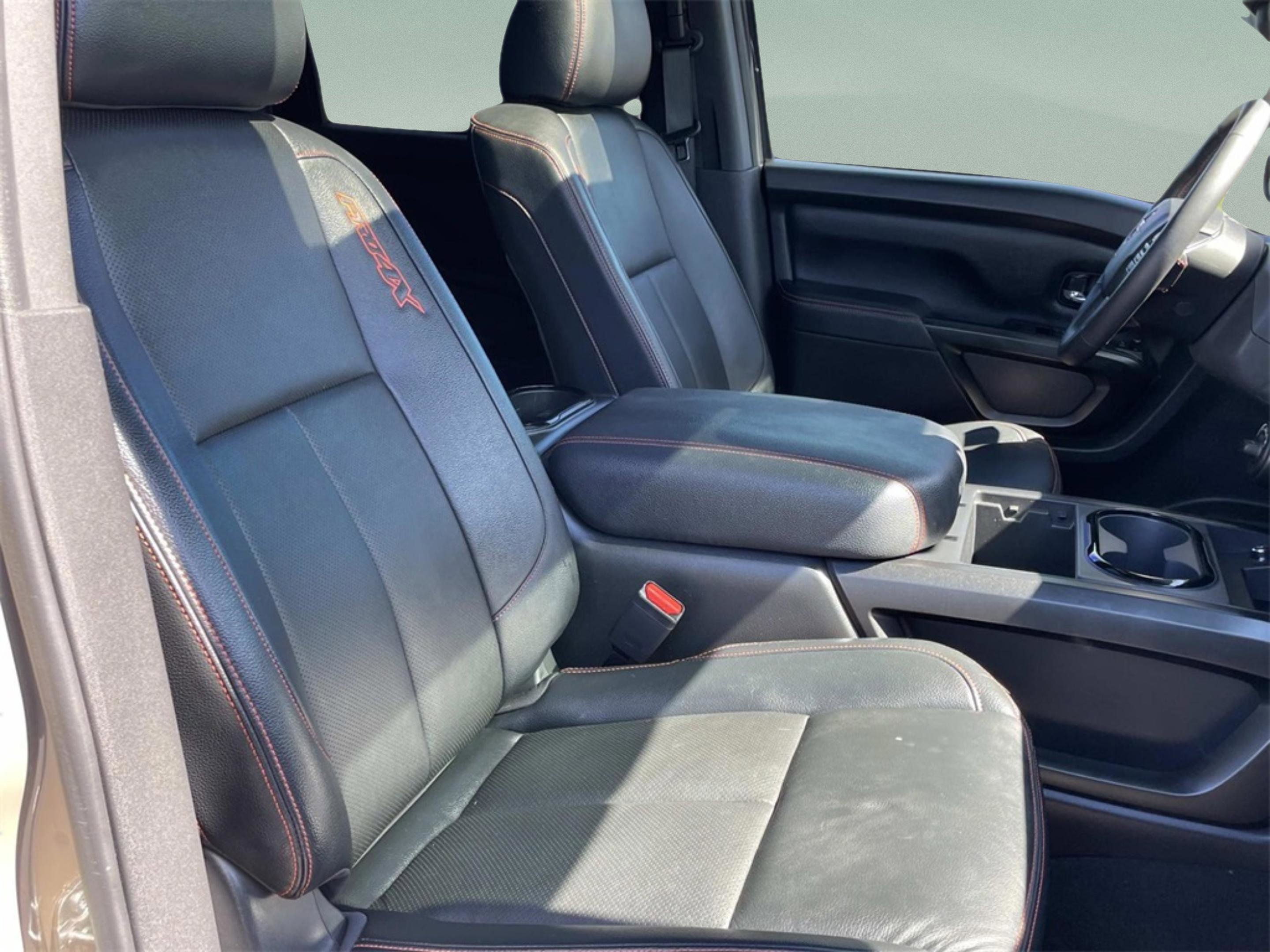 Used 2024 Nissan Titan PRO-4X w/ Pro-4x Convenience Package image 23