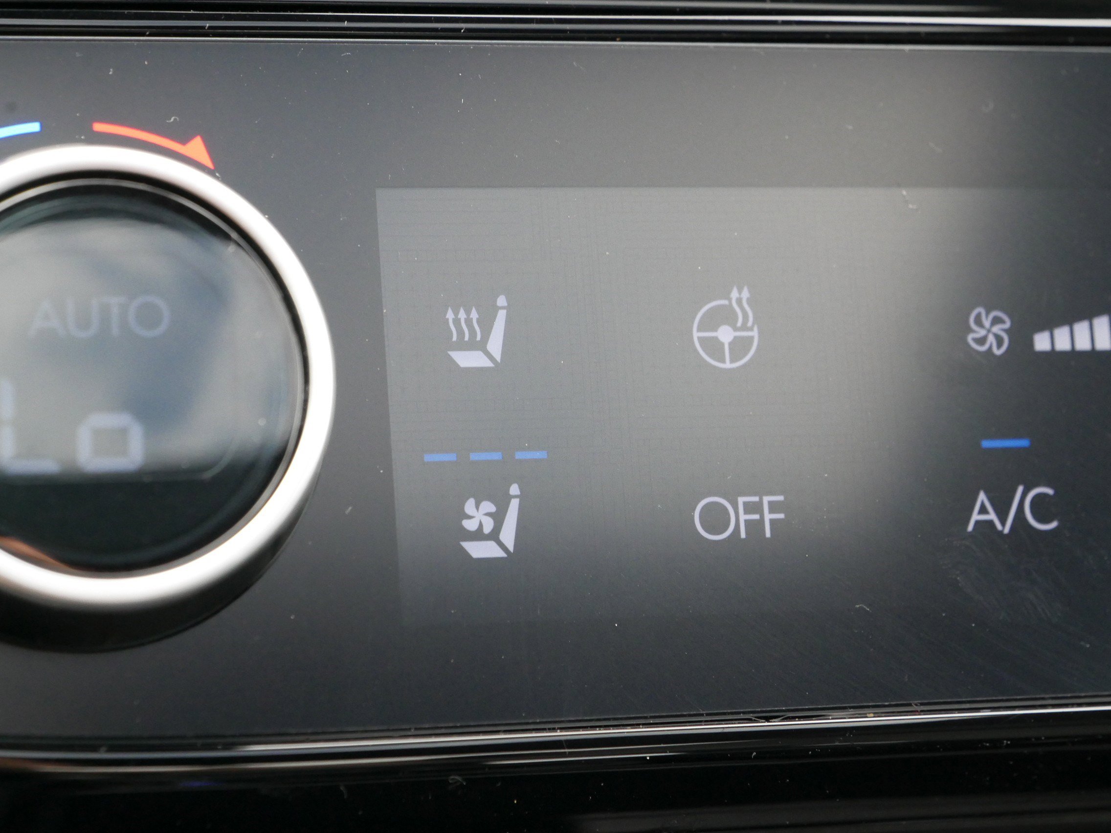 Used 2025 Hyundai Santa Cruz Limited image 28