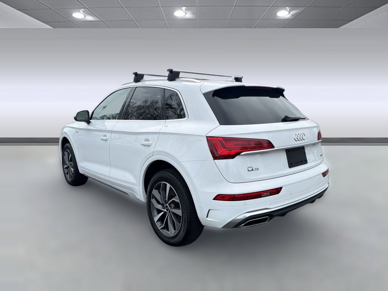 Used 2024 Audi Q5 2.0T Premium Plus image 3