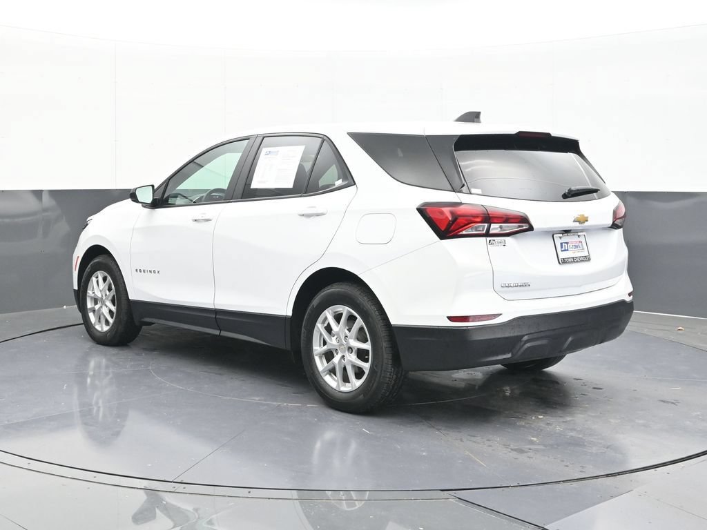 Used 2024 Chevrolet Equinox LS w/ LS Convenience Package FWD image 6