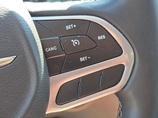 Used 2023 Chrysler Voyager LX FWD image 16