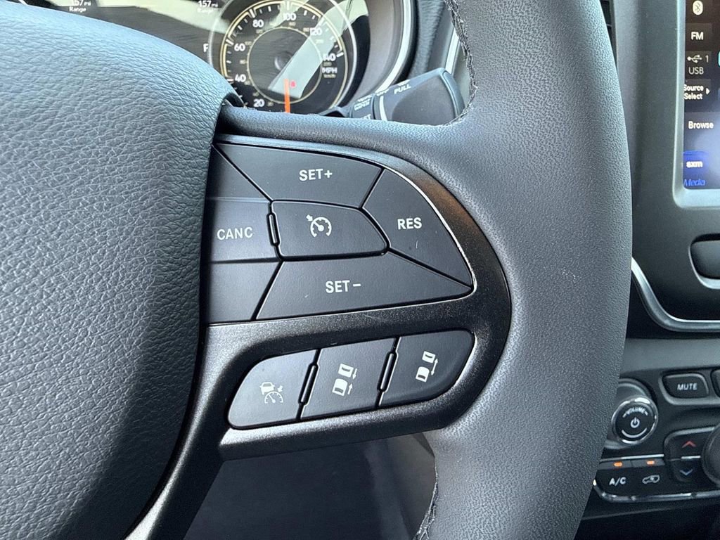 Used 2022 Jeep Cherokee Trailhawk w/ Sound & Nav Group image 29