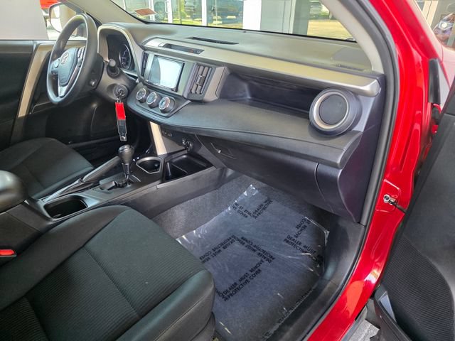 Used 2017 Toyota RAV4 LE w/ Carpet Mat Package AWD/4WD image 9