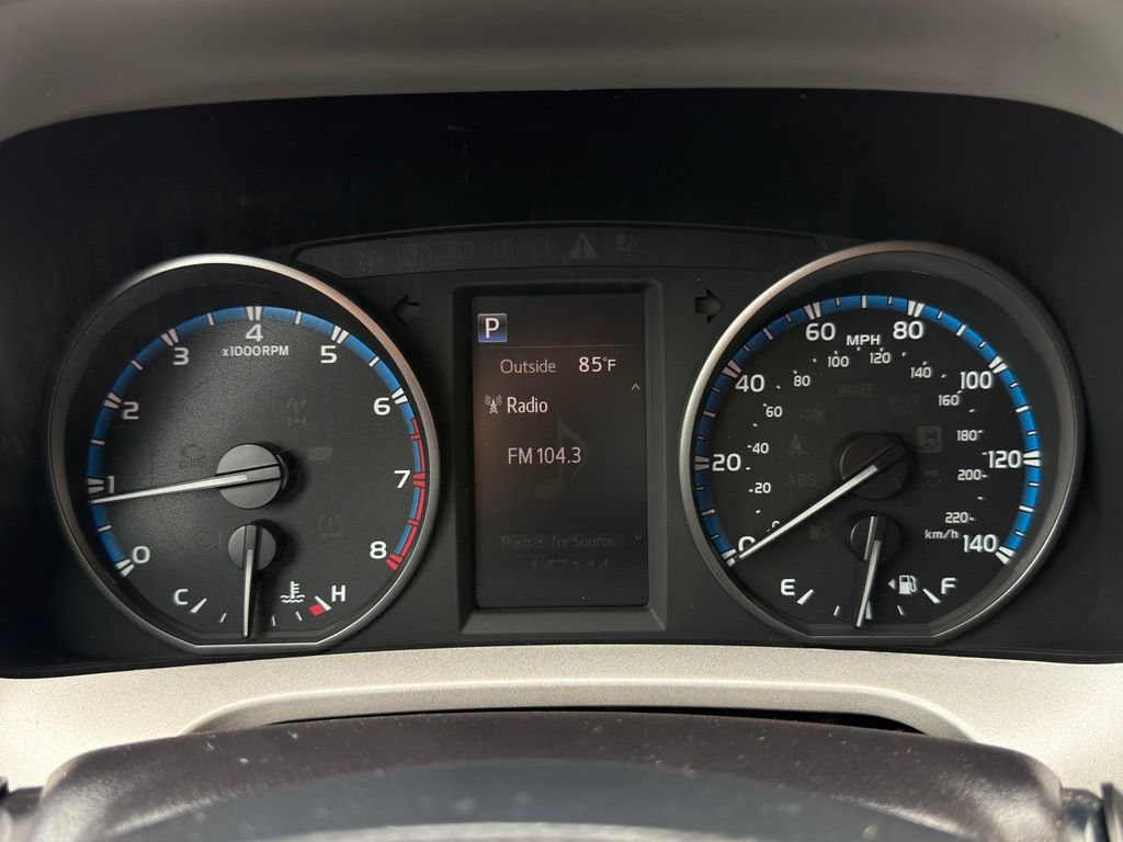 Used 2018 Toyota RAV4 XLE AWD/4WD image 37