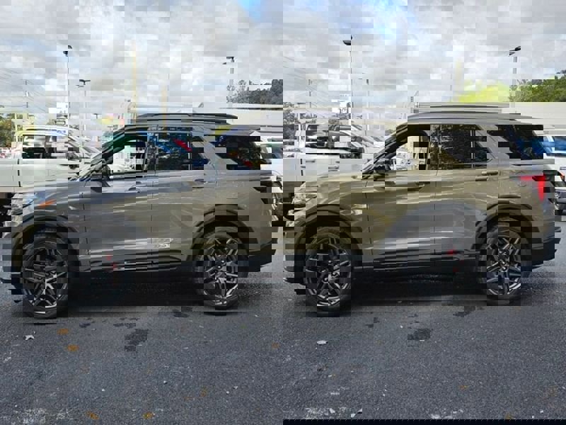 New 2026 Ford Explorer ST image 5