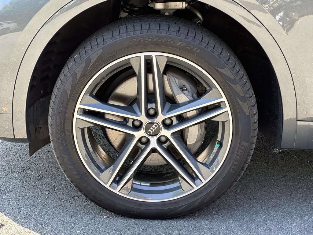 Used 2022 Audi Q5 e Premium Plus AWD/4WD image 7