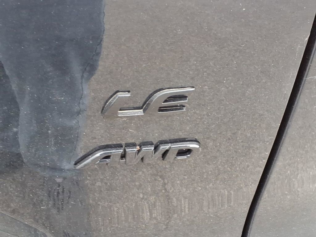 Used 2025 Toyota Corolla Cross LE w/ Moonroof Package image 27