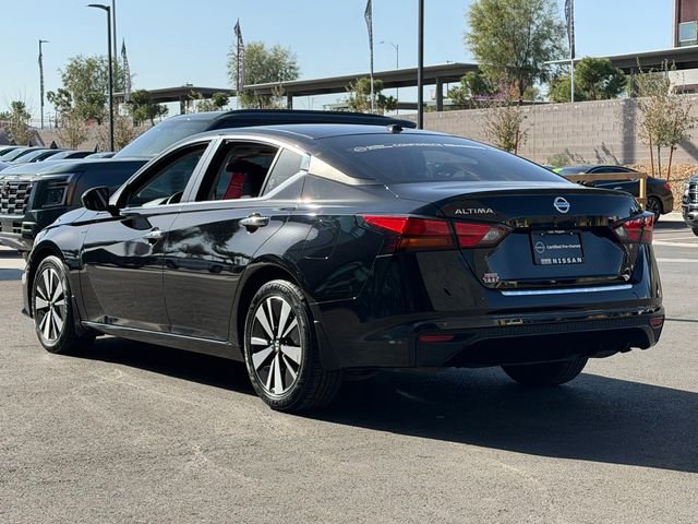 Certified 2021 Nissan Altima 2.5 SV image 3