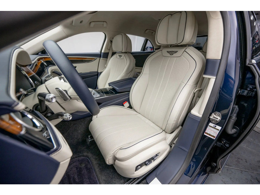Certified 2023 Bentley Flying Spur V8 AWD/4WD image 15