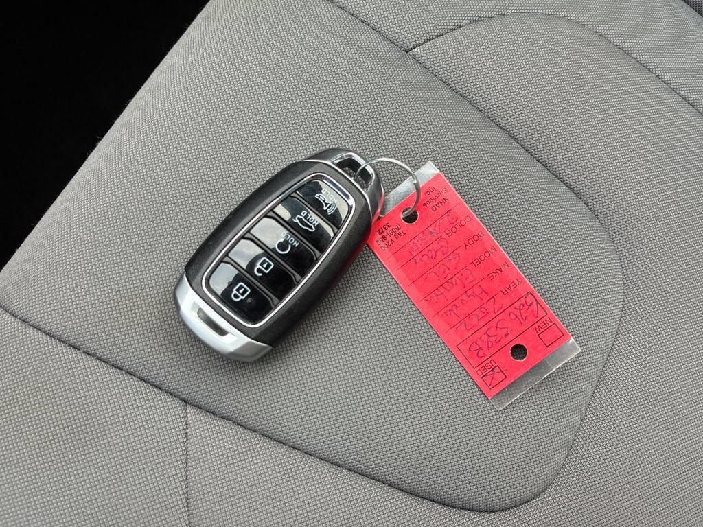 Used 2022 Hyundai Elantra SEL FWD image 27