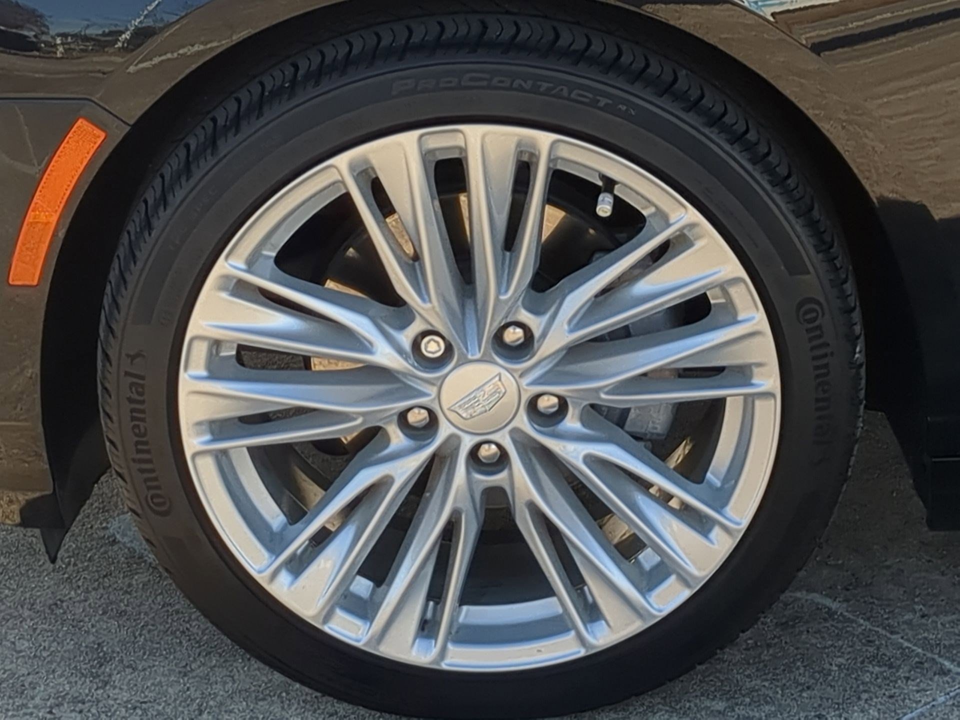 Used 2025 Cadillac CT4 Premium Luxury image 12