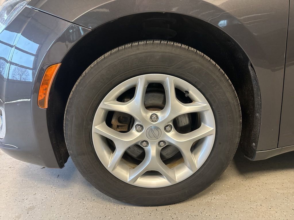 Used 2017 Chrysler Pacifica Touring-L Plus FWD image 22