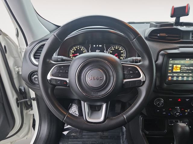 Used 2018 Jeep Renegade Latitude image 12